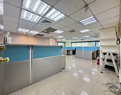 專任~SOGO海華延平路元化路邊間商辦 - Image 2