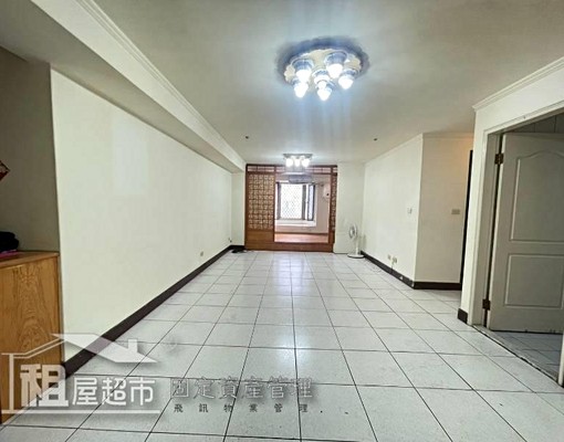 《民安西路寬敞電梯4+1房》 - Image 1