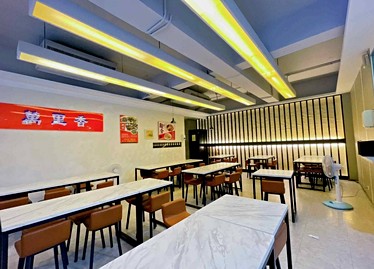 寬敞店內空間