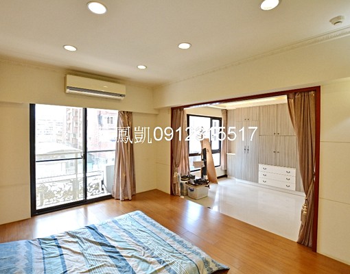 北門捷運站/迪化街商圈/氣派4房+平面車位/家具家電增減可談 - Image 5