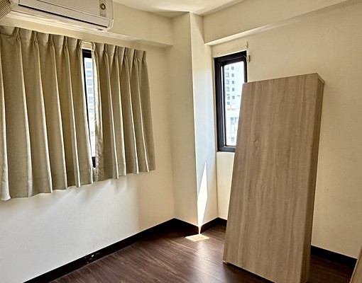 我是承辦🙋沙鹿輕屋齡邊間透天🉑停3車🚘#大坪數附傢俱 - Image 13