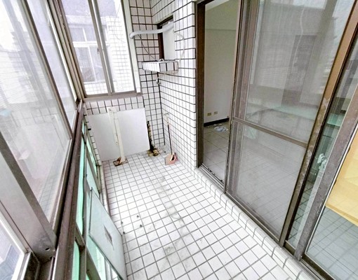 西屯水湳、中央公園/電梯大三房+平面車位/可戶籍 - Image 13