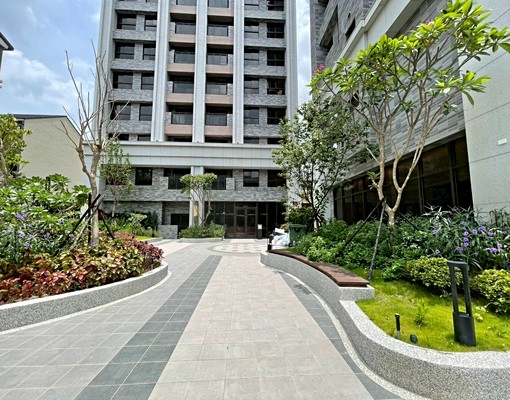 A18青埔桃園高鐵青埔國小MOMO大江三房車 - Image 4