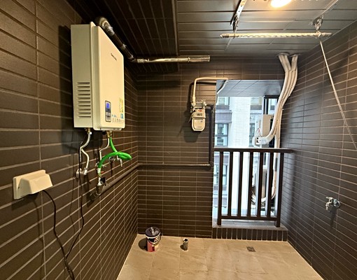 可租補~含管、全新裝潢三房十平車 - Image 8