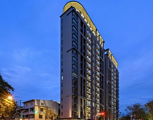 新業建設|台中火車站|綠園道首排|低密度人口住宅區|秀泰影城 - Image 2