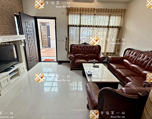 沙鹿整棟透天|可停雙車|可租補.戶籍.報稅|可寵|大庭院 - Image 2