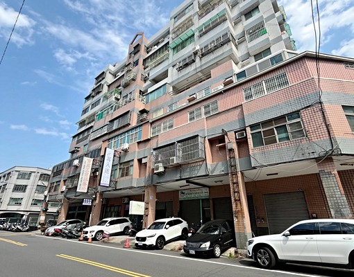 租補彰化市向陽路5房電梯 - Image 1