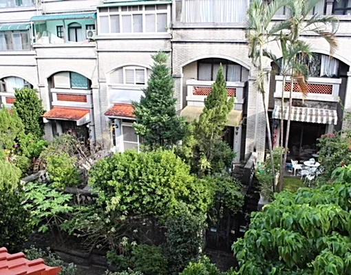 大湖公園綠意幽靜別墅分租花園洋房-限女性 - Image 2