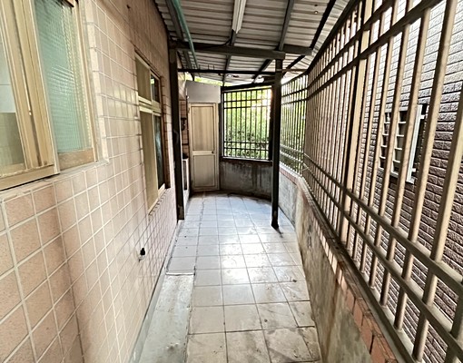 雙捷運住辦電梯三房,大陽台 - Image 9
