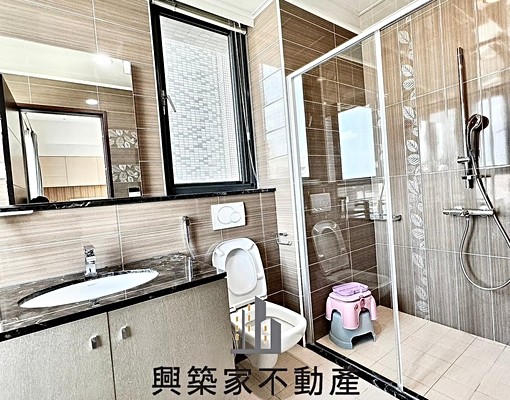W亞太美國學校.家樂福.科大生活圈｜稀有2+1房｜含車位 - Image 14