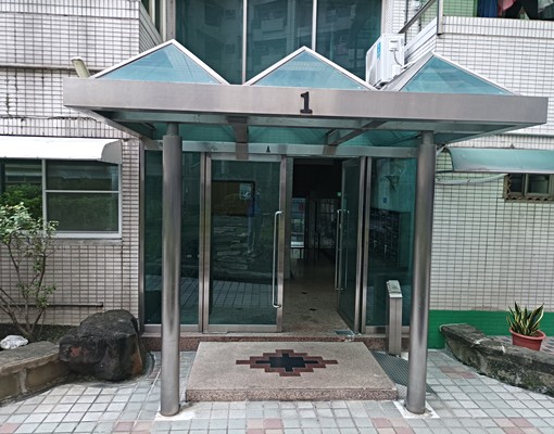 巨蛋河堤文藻生活圈~四房有平車/含管含車位可租補 - Image 8