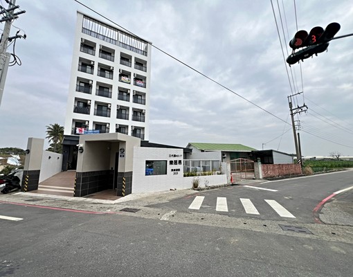 善化近陽明國小3房雙衛浴有車位華廈 - Image 1