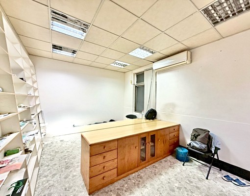 西門商圈/可住辦/大坪數/可營登/裝潢期可談/生活機能佳 - Image 4