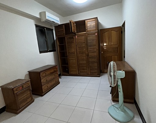 縣政特區，家樂福商圈，超平價住家 - Image 5