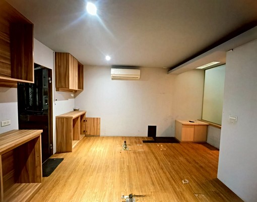 【辦公、店面】大坪林捷運2號出口二樓 - Image 3
