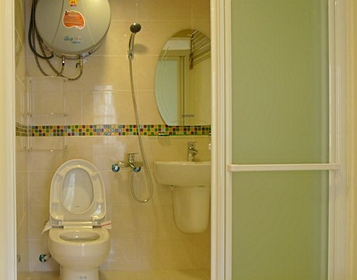 全新變頻冷暖氣機/美裝潢，近馬偕清大工研院 - Image 4