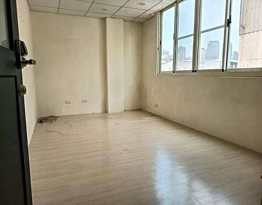 可租補有電梯工作室辦公空網拍展示空間 - Image 3