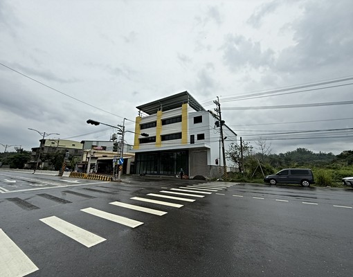 燕巢高應大正對面超大面寬挑高5.8米黃金店霸 - Image 6