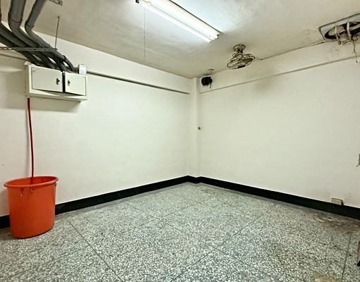 【吉屋租賃】北屯區地下室♡崇德路店面B1♡獨立出入口可倉儲 - Image 4