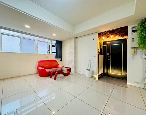 【可租補】北平崇德捷運商圈|自住、私人美甲美容工作室皆宜 - Image 1