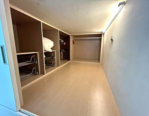 信義安和/3米6裝潢新/採光通風乾濕分離家具齊全/包裹垃圾代 - Image 8