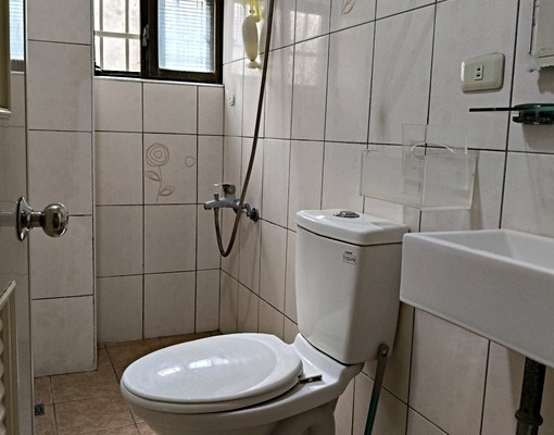 中清文心捷運附近~台電2房2衛浴近中國醫水湳分校 - Image 7