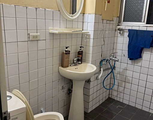 建功高中四房．附全新冷氣．爬樓梯．可租補 - Image 9