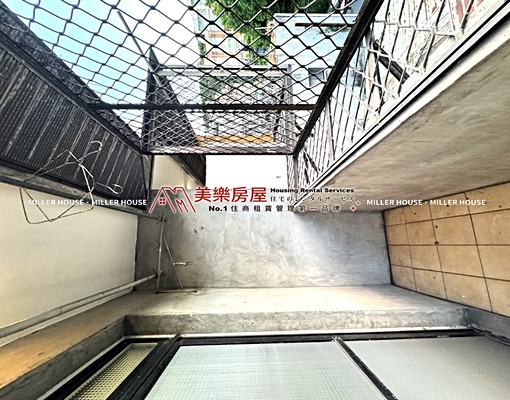 美樂*南港展覽館站*平面四房大空間*雙衛浴有陽台*低樓層 - Image 11