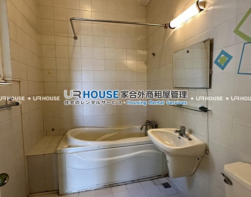 BigHousew/swim/poolview - Image 6