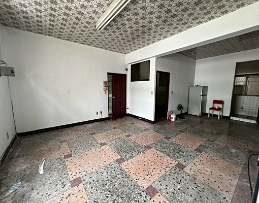 三軍醫院旁便宜兩房 - Image 2