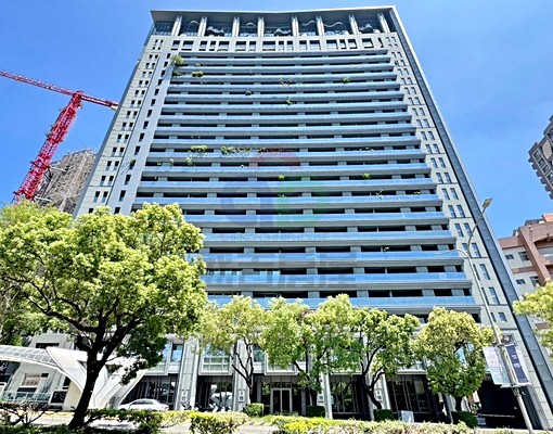 西屯臺灣大道【中港陽明】高樓大兩房雙衛浴雙平車~稀有釋出 - Image 2