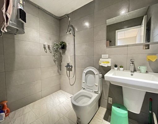 獨立洗衣機。採光佳、好停機車 - Image 4