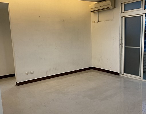 中和公寓3樓出租，三房兩廳兩衛前後陽台，鄰近比漾廣場 - Image 4