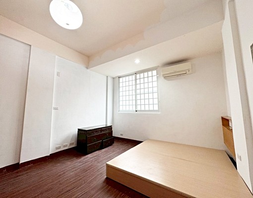 文賢路雙面臨路|優質傳統車庫透天-可租補 - Image 2