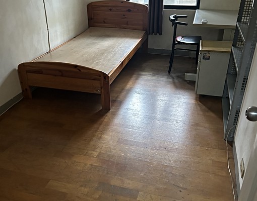 開窗雅房出租(近龍華科技大學)(禁菸) - Image 1
