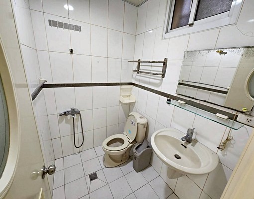 剩2間！近高醫商圈·愛河之心·十全熱河透天獨立套房 - Image 4