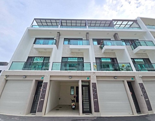 輕屋齡秘境社區透天|關廟🍍可租補| - Image 1