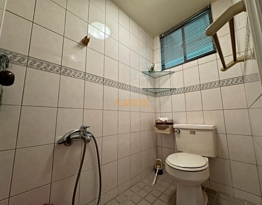 兆基🏡東區鬧中取靜學區透天可租補雙車庫 - Image 12