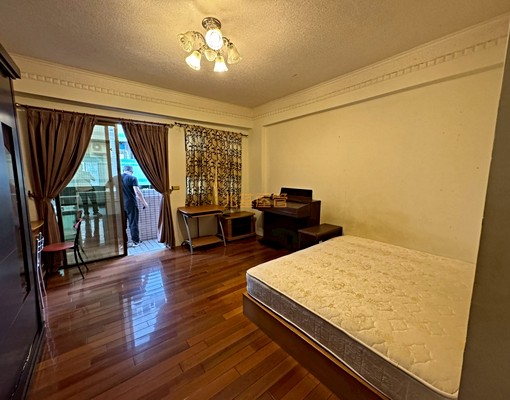 兆基🏡東區鬧中取靜學區透天可租補雙車庫 - Image 3