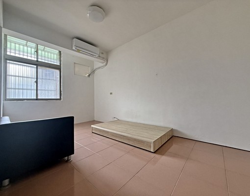 青埔。瑞士社區。稀有透天全新整理4房。 - Image 8