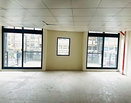 礁溪臨麥當勞.省道上全新2樓整層住家.人潮強強滾.生活機能佳 - Image 5