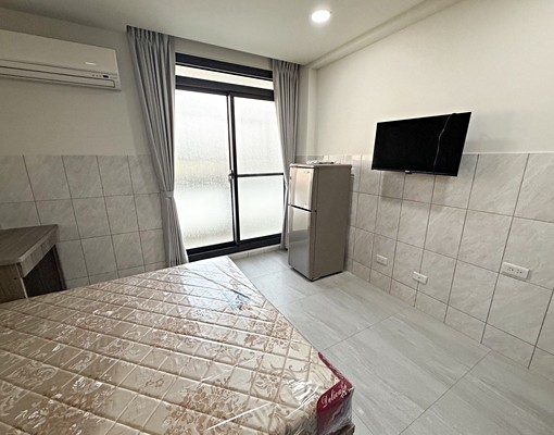 東海商圈🆕全新裝潢套房出租⛔️限女性✅有陽台✅有網路 - Image 2