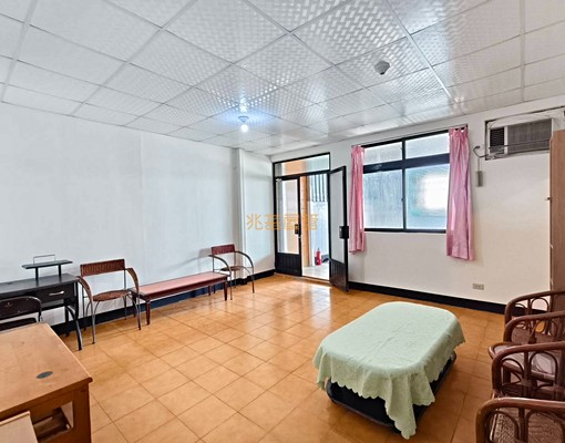 兆基🏡近興華國小寬敞舒適二房 - Image 1