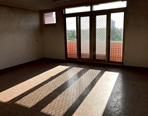 屋主自租｜桃園蘆竹整棟透天出租｜6房3衛70坪｜商住兩用 - Image 4
