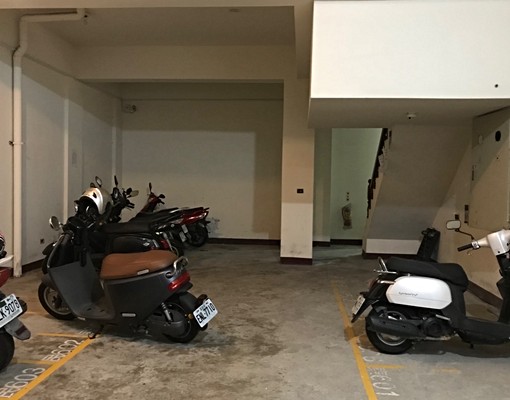 東門國小旁近火車站，電梯月租5600元 - Image 7