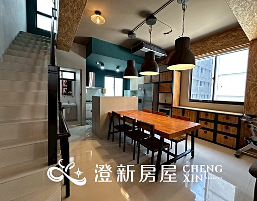 可貓可狗高級社區精裝別墅🌹雙車位🌹機能佳 - Image 3