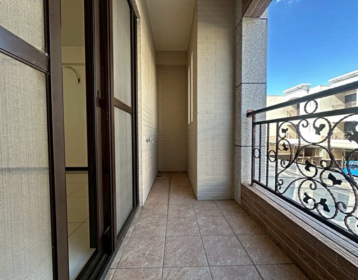 【租屋小雷達】新屋透天/可補助入戶籍/門前大空間可停車 - Image 9