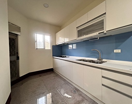 航太園區車庫透天翻新｜現況出租 - Image 4