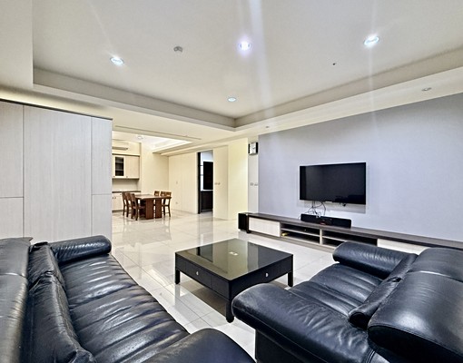 我很大間丨雙平面車位|走路到捷運🚶�♀️➡️|視野戶 - Image 2