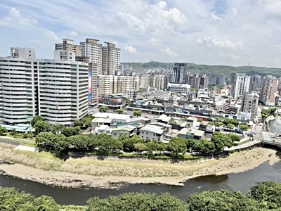 AMY推薦✨屋主換屋誠售🏔️小檜溪挑高景觀三面採光三房車